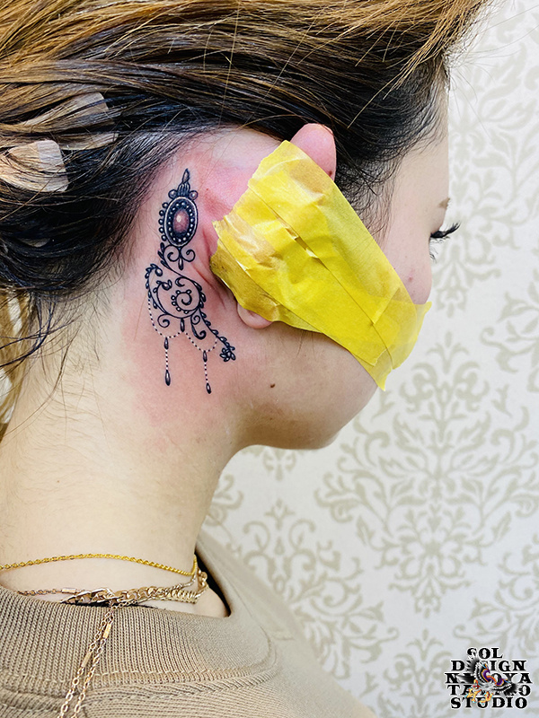 名古屋　タトゥー　女性